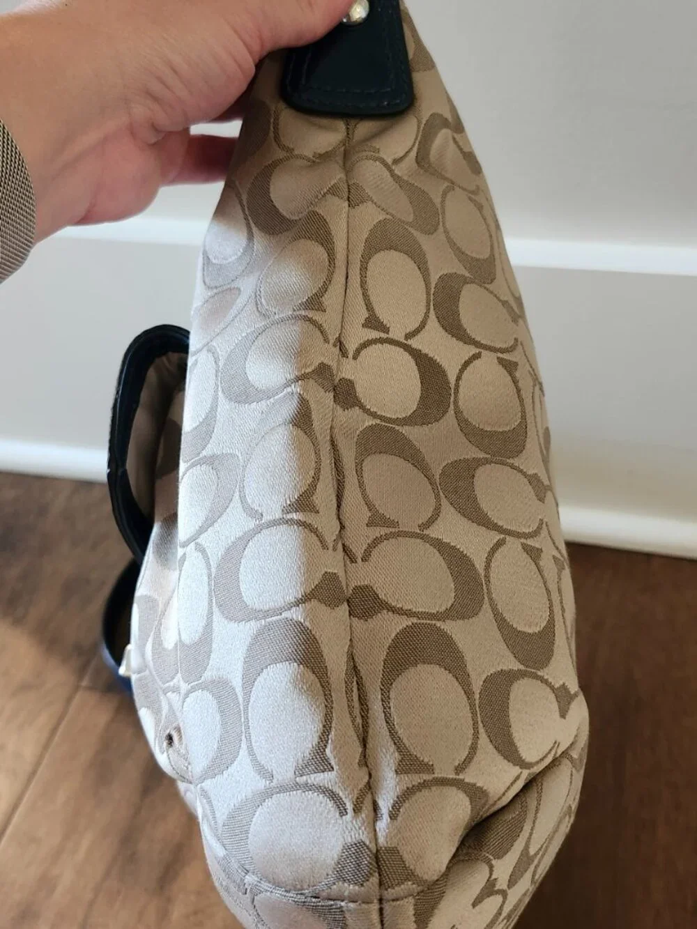 Coach Signature Stripe Tote • Blue Leather Trim • Beige/Blue Canvas • EUC - Picture 4 of 14